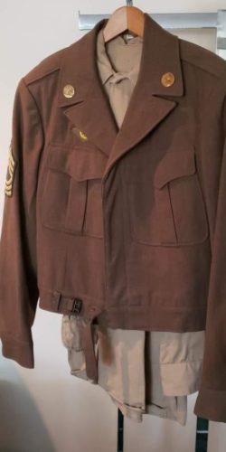 Defiance, MO Auction WWII Uniform Master Sgt.
