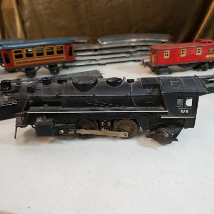 Pre WWII model Trains for sale by auction 9