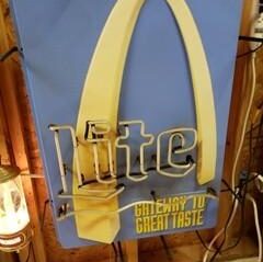 Rare Lite Neon Sign With Gateway Arch