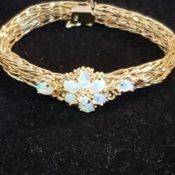 Stunning 14 Karat Yellow Gold And Opal Bracelet