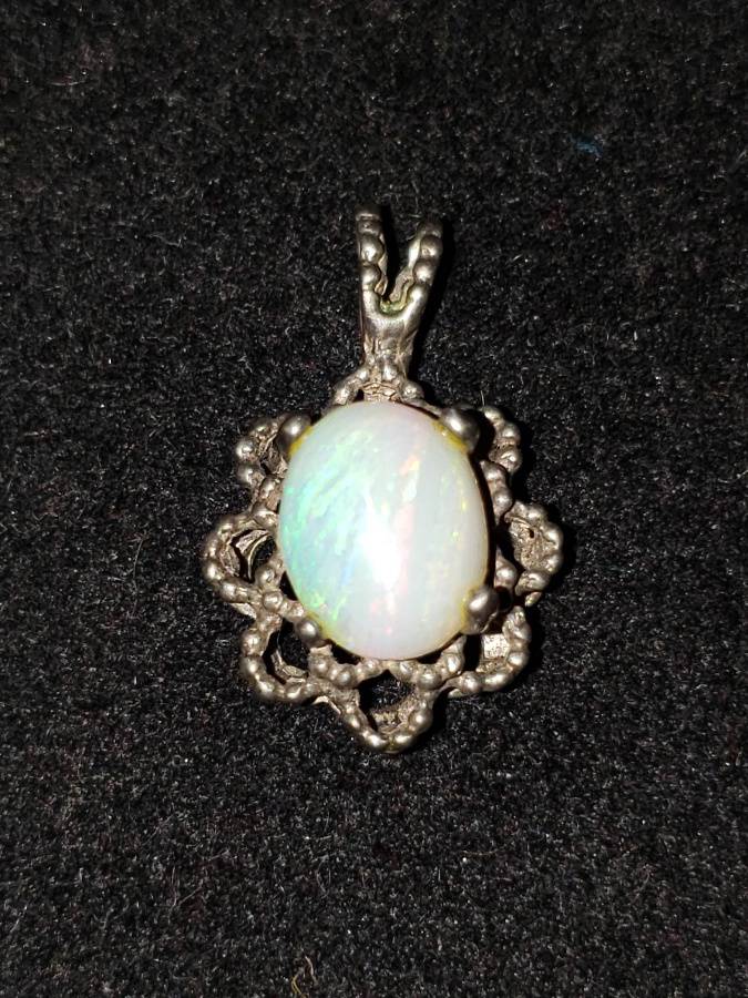 10K White Gold Pendant With Opal