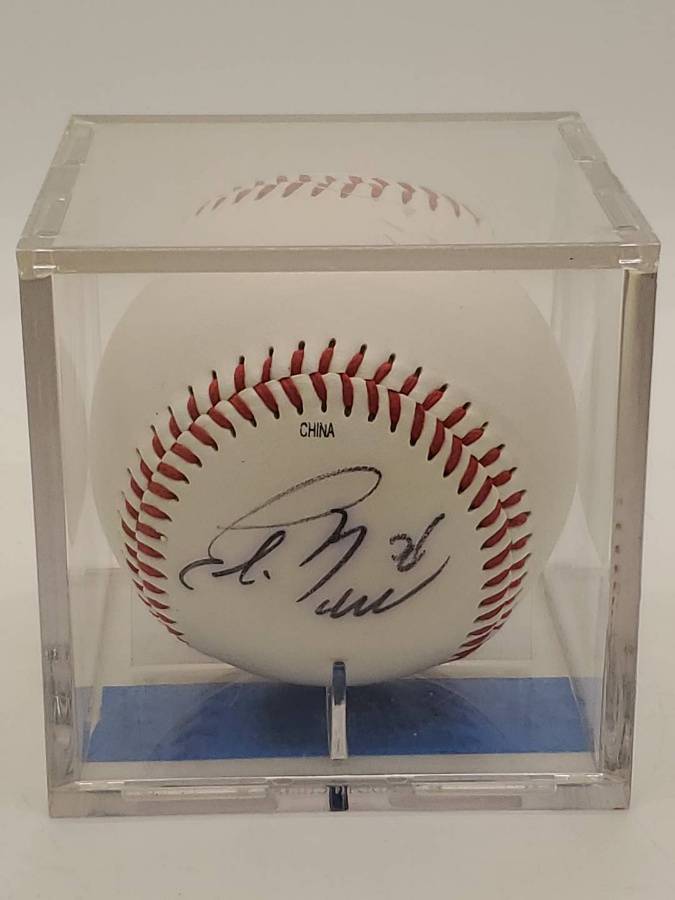 Lot 1302 Autographed Eli Marrero Saint Louis Cardinals Baseball