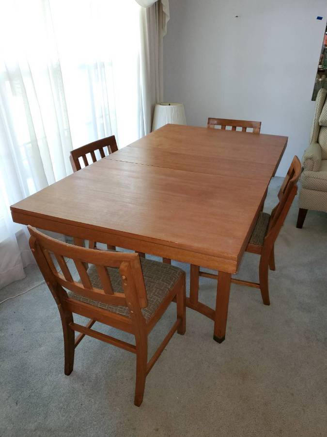 Stanley Teak dining table with 4 chairs
