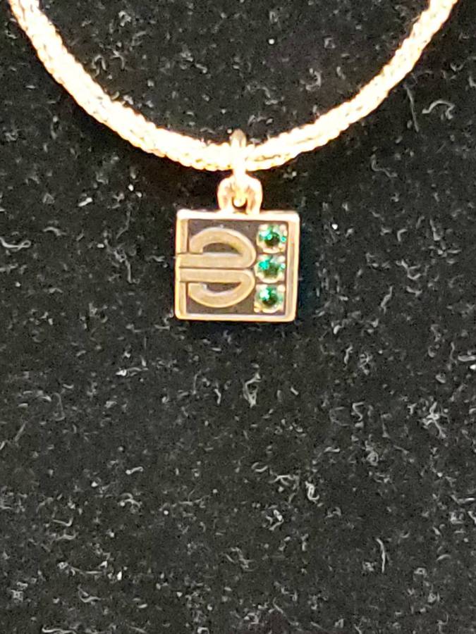 14k Yellow Gold Pendant And Chain