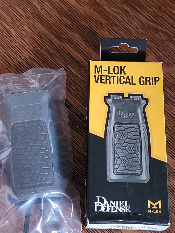 Daniel Defense M Lock Vertical Grip